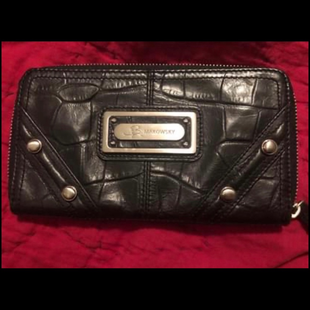 Bruce Makowsky leather wallet.